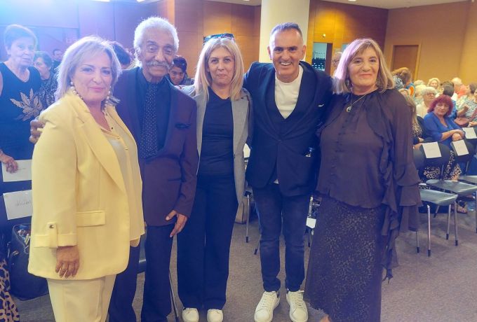 Παρουσιάστηκε ο νέος δίσκος του Μάκη Ψαραδέλλη «Λίγο πριν να φέξει»